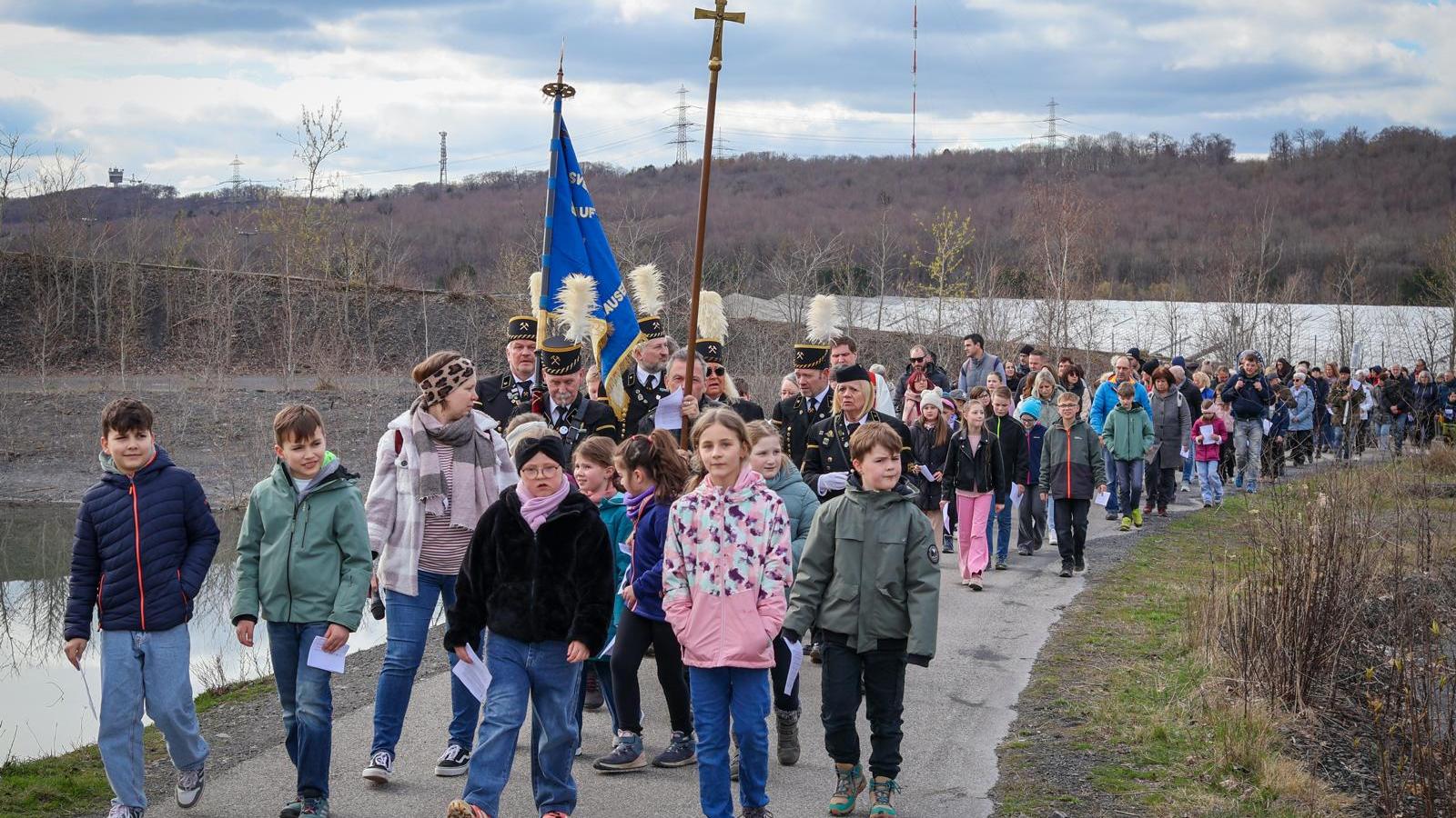 Kreuzweg auf die Halde Göttelborn